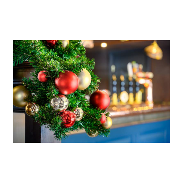 Christmas Garland Gold & Red Bauble x 1